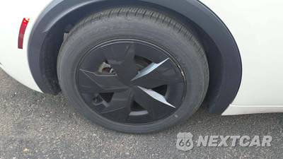 2025 Toyota Prius LE - zdjęcie 20 z 25 - miniatura
