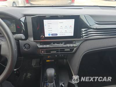 2025 Toyota Camry LE - zdjęcie 11 z 33 - miniatura