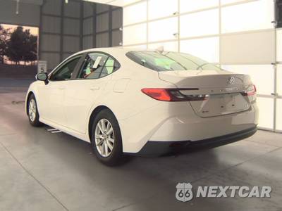2026 Toyota Camry LE - zdjęcie 6 z 25 - miniatura