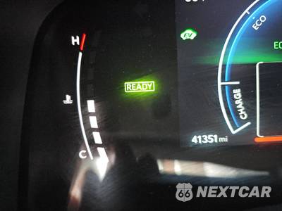 2025 Toyota Camry LE - zdjęcie 12 z 33 - miniatura