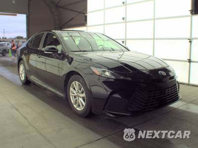 2025 Toyota Camry LE - zdjęcie 3 z 33 - miniatura