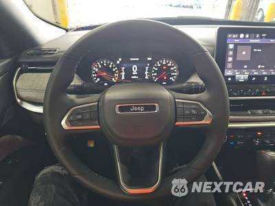 2023 Jeep Compass Latitude - zdjęcie 10 z 29 - miniatura