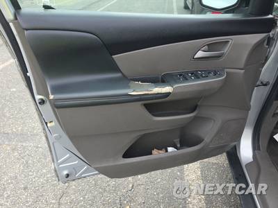 2011 Honda Odyssey EX 118.1" WB - zdjęcie 9 z 35 - miniatura