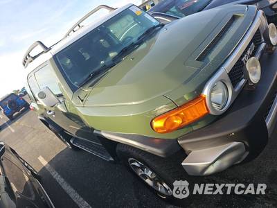 2011 Toyota FJ Cruiser w/Rear Doors - zdjęcie 3 z 32 - miniatura