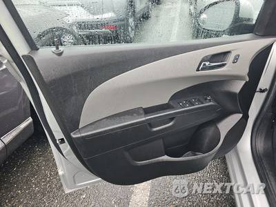 2015 Chevrolet Sonic LTZ Hatchback 1SF - zdjęcie 9 z 31 - miniatura