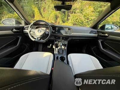 2019 Volkswagen Jetta R-Line - zdjęcie 17 z 19 - miniatura