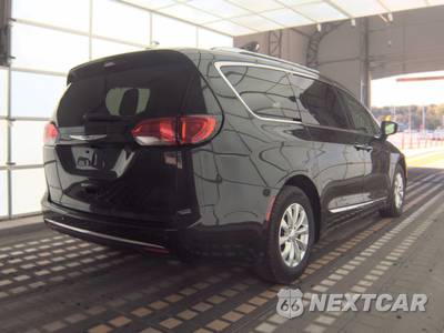 2018 Chrysler Pacifica Touring L 121.6" WB - zdjęcie 4 z 40 - miniatura