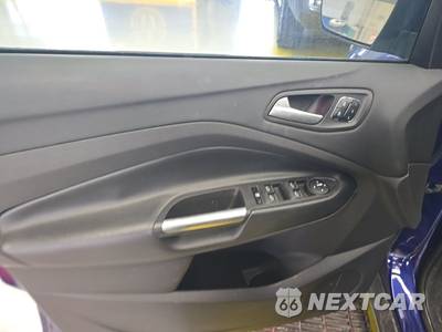 2016 Ford Escape Titanium - zdjęcie 9 z 32 - miniatura