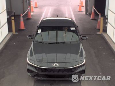 2025 Hyundai Elantra Hybrid SEL Sport - zdjęcie 2 z 17 - miniatura