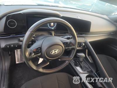 2025 Hyundai Elantra Hybrid SEL Sport - zdjęcie 11 z 17 - miniatura