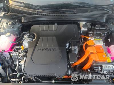 2025 Hyundai Elantra Hybrid SEL Sport - zdjęcie 15 z 17 - miniatura