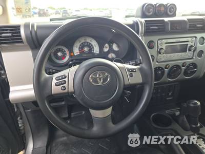 2012 Toyota FJ Cruiser w/Rear Doors - zdjęcie 10 z 18 - miniatura