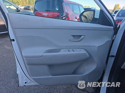 2025 Hyundai Kona SEL - zdjęcie 9 z 24 - miniatura