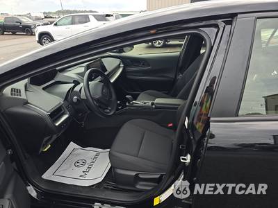2026 Toyota Prius LE - zdjęcie 7 z 23 - miniatura