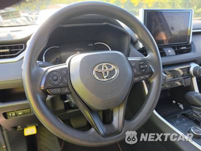 2025 Toyota RAV4 Hybrid XLE - zdjęcie 10 z 22 - miniatura