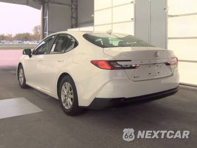 2026 Toyota Camry LE - zdjęcie 6 z 23 - miniatura