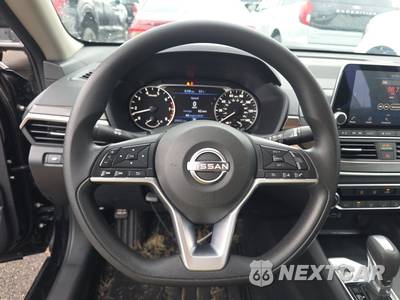 2025 Nissan Altima SV - zdjęcie 10 z 27 - miniatura