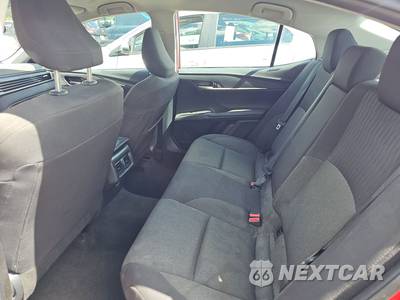2025 Toyota Camry LE - zdjęcie 13 z 27 - miniatura