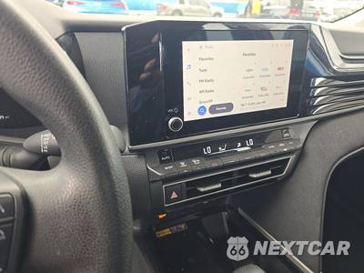 2025 Toyota Camry LE - zdjęcie 11 z 23 - miniatura