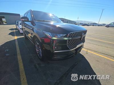 2025 Lincoln Navigator Reserve - zdjęcie 3 z 27 - miniatura