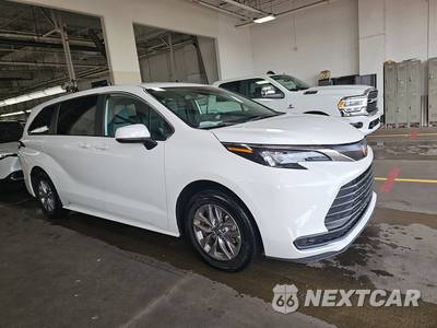 2026 Toyota Sienna LE 8-Passenger 120.5" WB - zdjęcie 3 z 45 - miniatura