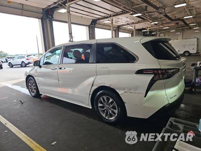 2026 Toyota Sienna LE 8-Passenger 120.5" WB - zdjęcie 6 z 45 - miniatura