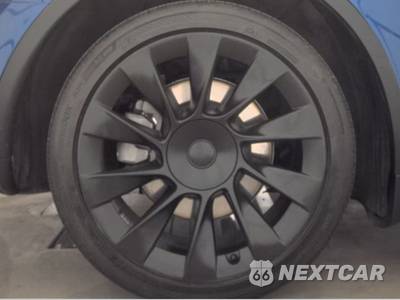 2022 Tesla Model Y Long Range - zdjęcie 11 z 36 - miniatura