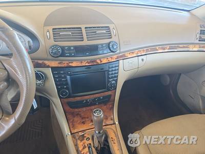 2009 Mercedes-Benz E 350 Sedan - zdjęcie 11 z 77 - miniatura