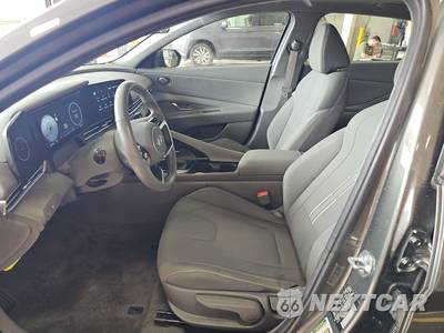 2025 Hyundai Elantra SEL Convenience - zdjęcie 7 z 48 - miniatura