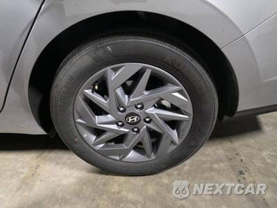 2026 Hyundai Elantra Hybrid Blue - zdjęcie 8 z 23 - miniatura