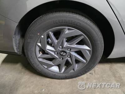 2026 Hyundai Elantra Hybrid Blue - zdjęcie 12 z 23 - miniatura