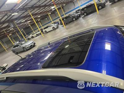 2025 Hyundai Venue SEL - zdjęcie 17 z 26 - miniatura
