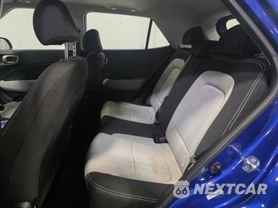 2025 Hyundai Venue SEL - zdjęcie 19 z 26 - miniatura