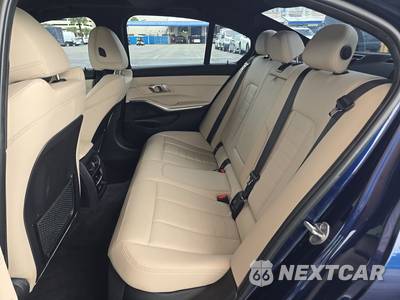 2019 BMW 3 Series Sedan 330i LUXURY LINE - zdjęcie 13 z 24 - miniatura