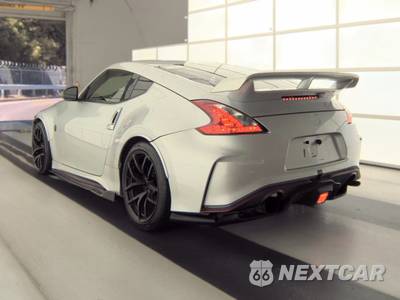 2017 Nissan 370Z NISMO Coupe - zdjęcie 6 z 31 - miniatura