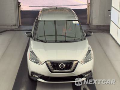 2018 Nissan Kicks SR - zdjęcie 2 z 32 - miniatura