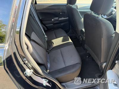2019 Mitsubishi Outlander Sport ES - zdjęcie 10 z 34 - miniatura