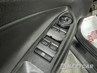 2014 Ford Escape SE - zdjęcie 37 z 44 - miniatura