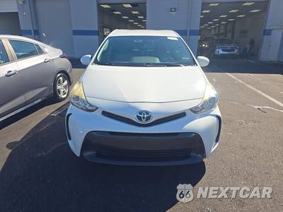 2017 Toyota Prius v Two - zdjęcie 2 z 29 - miniatura