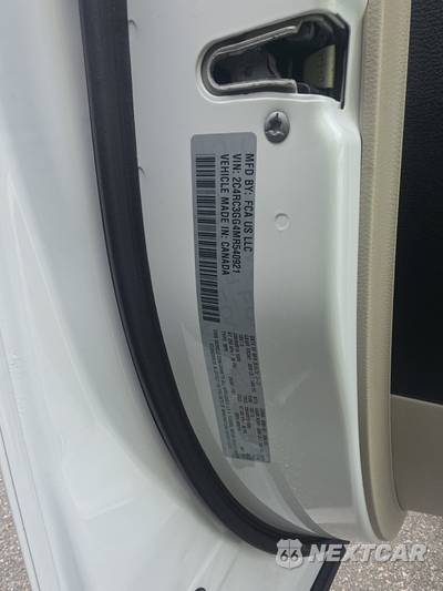 2021 Chrysler Pacifica Limited 121.6" WB - zdjęcie 15 z 29 - miniatura