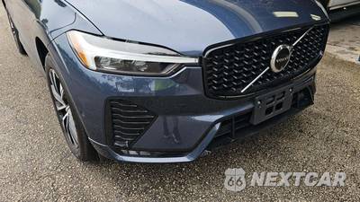 2024 Volvo XC60 B5 Plus Dark Theme - zdjęcie 19 z 25 - miniatura