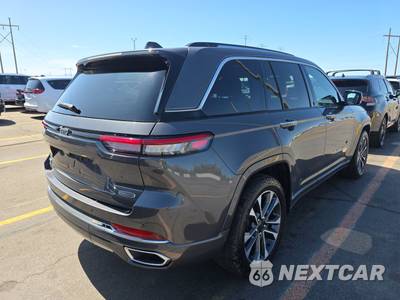 2023 Jeep Grand Cherokee Overland - zdjęcie 4 z 31 - miniatura