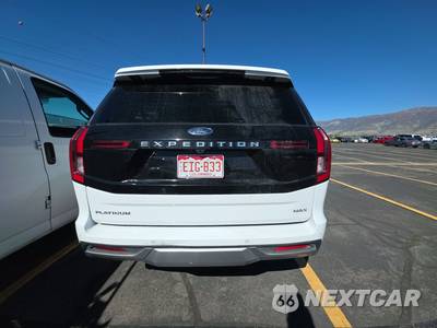 2025 Ford Expedition MAX Platinum - zdjęcie 5 z 39 - miniatura
