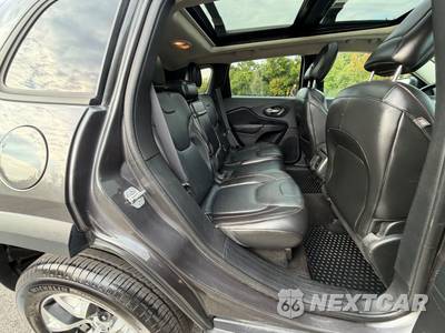 2015 Jeep Cherokee Trailhawk - zdjęcie 18 z 23 - miniatura