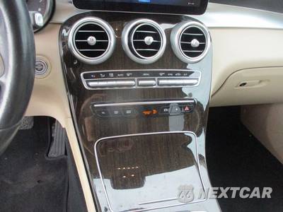 2022 Mercedes-Benz GLC 300 4MATIC - zdjęcie 18 z 22 - miniatura
