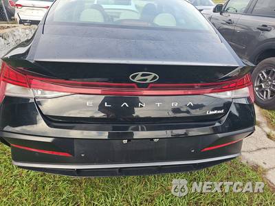 2024 Hyundai Elantra Limited - zdjęcie 5 z 17 - miniatura
