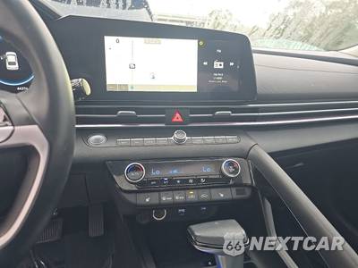 2025 Hyundai Elantra SEL Convenience - zdjęcie 11 z 18 - miniatura