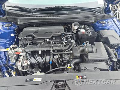 2025 Hyundai Elantra Limited - zdjęcie 15 z 18 - miniatura