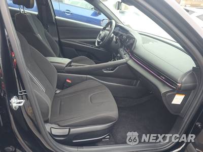 2025 Hyundai Elantra Hybrid SEL Sport - zdjęcie 8 z 18 - miniatura