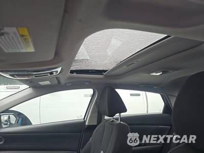 2025 Hyundai Elantra SEL Convenience - zdjęcie 17 z 18 - miniatura
